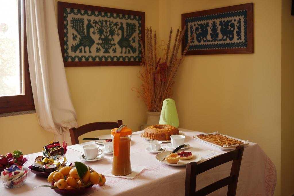 Bed And Breakfast Le Camelie Alghero Exterior photo