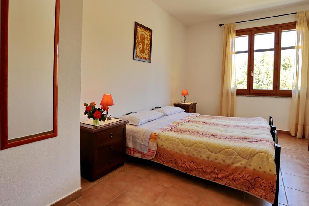 Bed And Breakfast Le Camelie Alghero Exterior photo